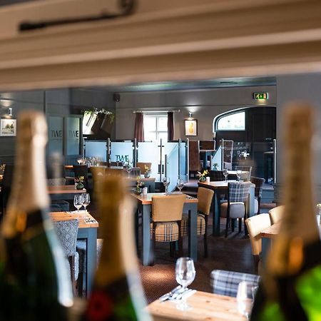 The World'S End - Northampton Hotel Ecton Kültér fotó